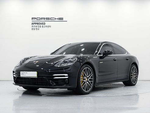 Porsche Panamera 4.0 Turbo S E-Hybrid — пробег 8 010 км — фото 1 из 5