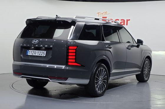 Hyundai Palisade HEV 2.5T 2WD 9-Seater Calligraphy — пробег 3 670 км — фото 2 из 5