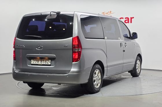 Hyundai Starex 12-Seater Wagon CVX Deluxe — пробег 167 546 км — фото 2 из 5