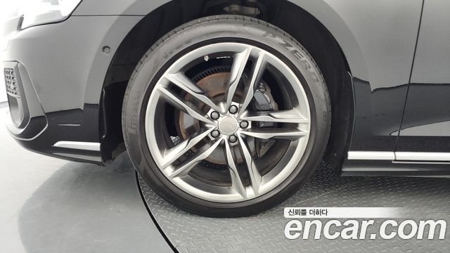 Audi A8 из Кореи Encar