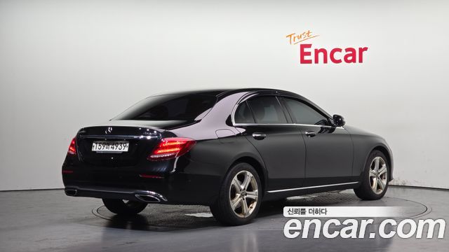 Mercedes-Benz E-Class из Кореи Encar