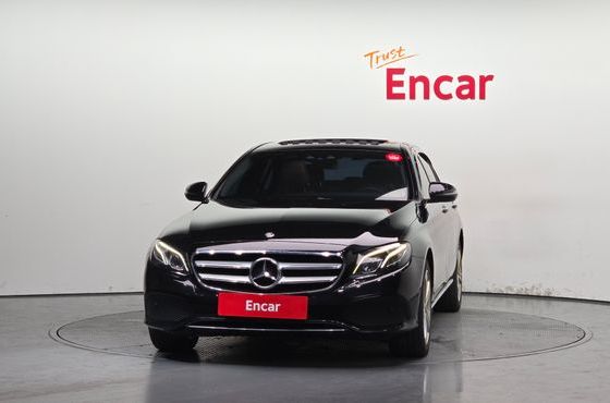 Mercedes-Benz E-Class E220d 4MATIC Avantgarde — пробег 293 664 км — фото 3 из 5