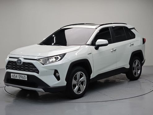 Toyota RAV4 2,5 4WD Hybrid LTD — пробег 75 650 км — фото 1 из 5
