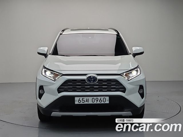Toyota RAV4 2,5 4WD Hybrid LTD — пробег 75 650 км — фото 2 из 5