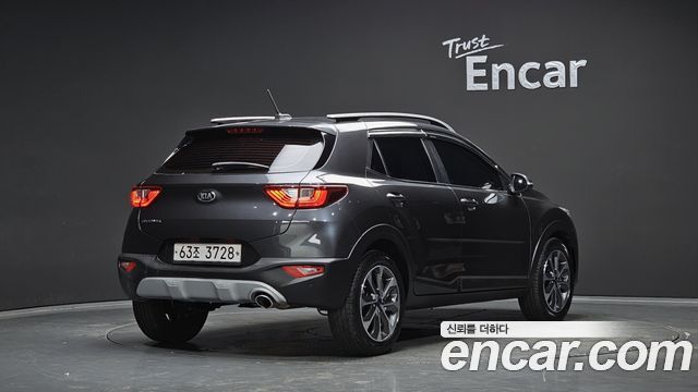 Kia Stonic из Кореи Encar