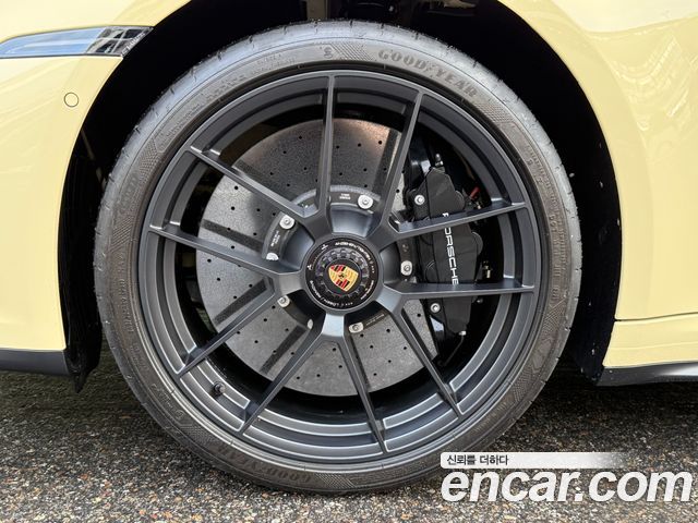 Porsche 911 Targa 4 GTS — пробег 360 км — фото 5 из 5