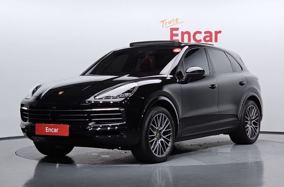 Porsche Cayenne 3.0 PLATINUM EDITION — пробег 13 949 км — фото 1 из 5