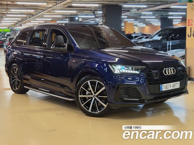 Audi Q7 55 TFSI Quattro Premium — пробег 65 000 км — фото 1 из 5