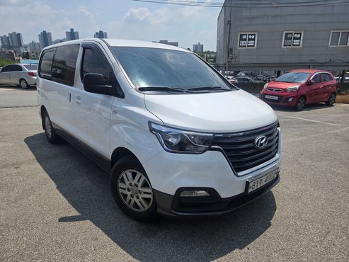 Hyundai Starex Van 5-Seater Smart — пробег 82 000 км — фото 1 из 5