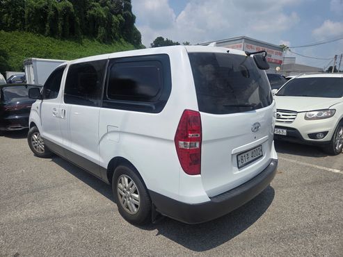 Hyundai Starex Van 5-Seater Smart — пробег 82 000 км — фото 3 из 5