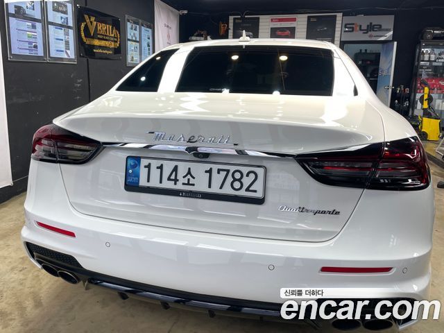 Maserati Quattroporte из Кореи Encar