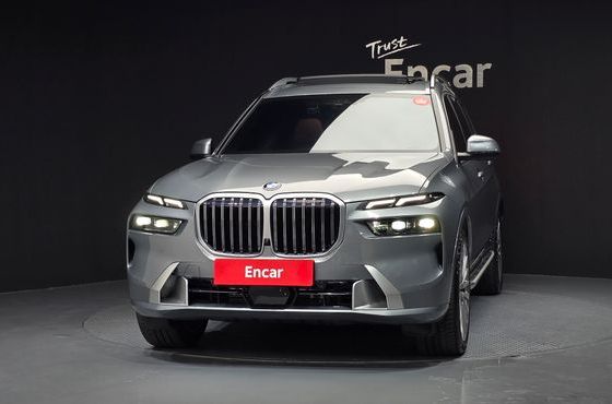 BMW X7 xDrive 40i Design Pure Excellence 7-Seater — пробег 16 921 км — фото 3 из 5