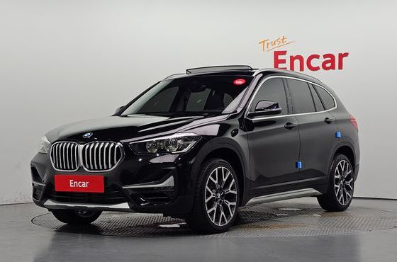 BMW X1 xDrive 20i xLine — пробег 70 734 км — фото 1 из 5