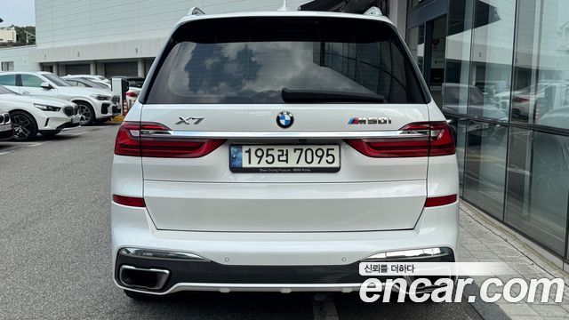 BMW X7 xDrive 40i M Sport 7STR — пробег 120 508 км — фото 4 из 5