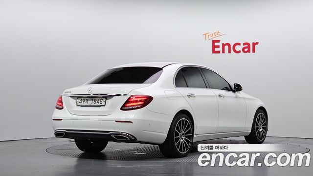 Mercedes-Benz E-Class из Кореи Encar