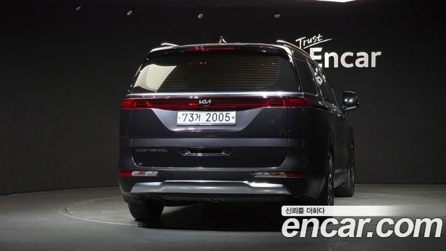 Kia Carnival 11-Seater Signature — пробег 53 548 км — фото 4 из 5