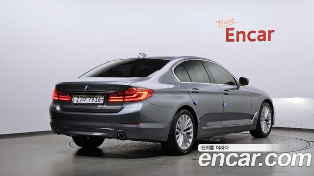 BMW 5-Series 520d xDrive Luxury Plus — пробег 141 415 км — фото 2 из 5