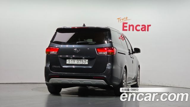 Kia Carnival Gasoline 9-seater Noblesse — пробег 187 080 км — фото 4 из 5