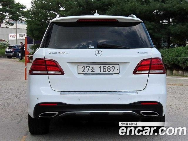 Mercedes-Benz GLE-Class GLE350 d 4MATIC Premium — пробег 113 825 км — фото 4 из 5