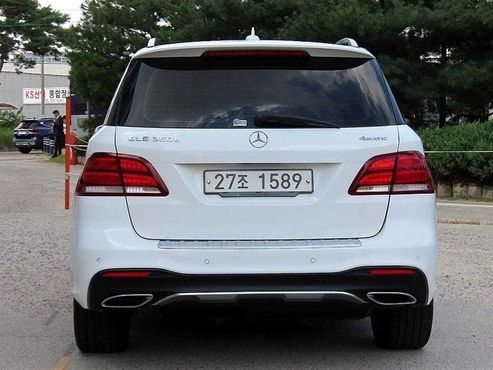 Mercedes-Benz GLE-Class GLE350 d 4MATIC Premium — пробег 113 825 км — фото 4 из 5