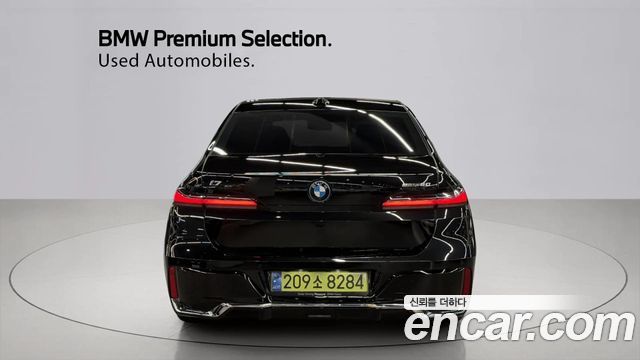 BMW i7 eDrive 50 M Sport — пробег 32 020 км — фото 4 из 5