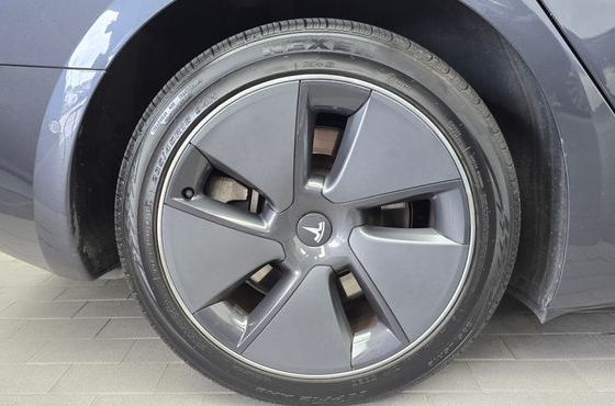 Tesla Model 3 Long Range AWD — пробег 66 672 км — фото 5 из 5