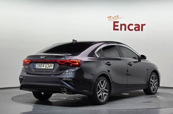 Kia K3 Signature — пробег 12 097 км — фото 2 из 5