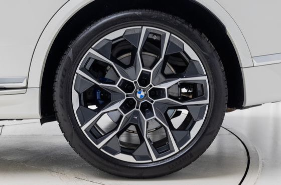 BMW X7 xDrive 40i M Sport 6STR — пробег 4 450 км — фото 5 из 5