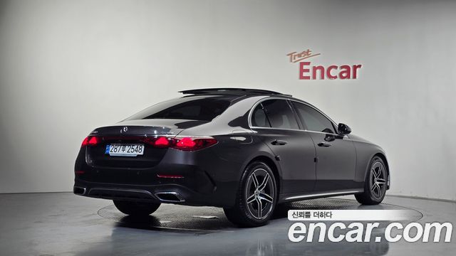 Mercedes-Benz E-Class E300 4MATIC AMG Line — пробег 27 786 км — фото 2 из 5