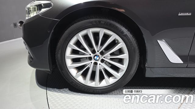 BMW 5-Series 520d xDrive Luxury Plus — пробег 131 518 км — фото 5 из 5