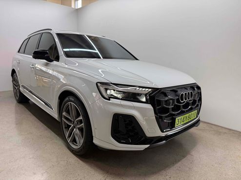 Audi Q7 55 TFSI Quattro Premium — пробег 1 136 км — фото 1 из 5