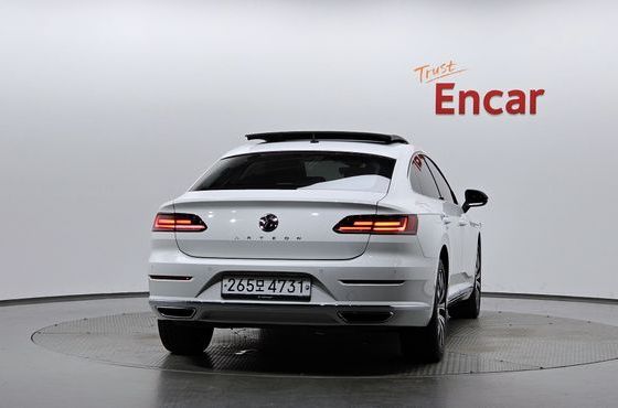 Volkswagen Arteon 2.0 TDI Premium — пробег 106 009 км — фото 4 из 5