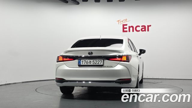 Lexus ES из Кореи Encar