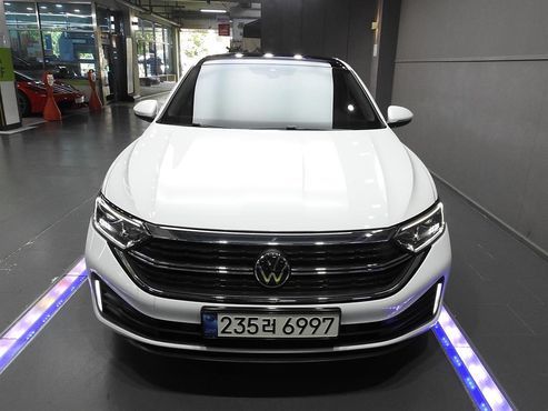 Volkswagen Jetta 1.5 TSI Prestige — пробег 23 611 км — фото 1 из 5