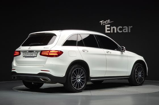 Mercedes-Benz GLC-Class GLC300 4MATIC AMG Line — пробег 103 010 км — фото 2 из 5