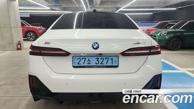 BMW i5 eDrive 40 M Sport — пробег 36 485 км — фото 4 из 5
