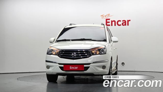 Ssangyong KORANDO 4WD GT 9-seater — пробег 176 630 км — фото 3 из 5