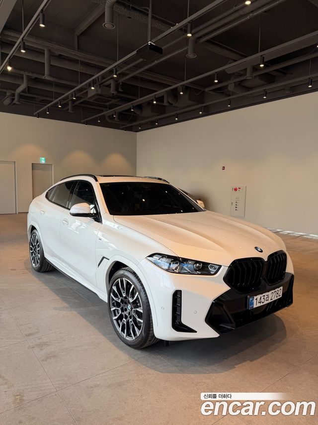 BMW X6 xDrive40i M Sport — пробег 465 км — фото 3 из 5