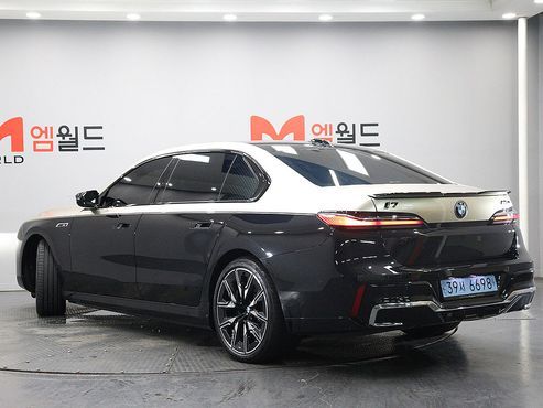 BMW i7 M70 xDrive — пробег 59 297 км — фото 4 из 5