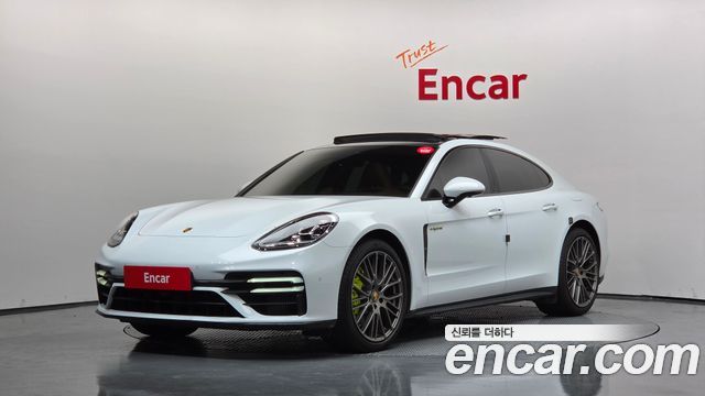 Porsche Panamera 2.9 AWD E-Hybrid Platinum Edition — пробег 15 892 км — фото 1 из 5