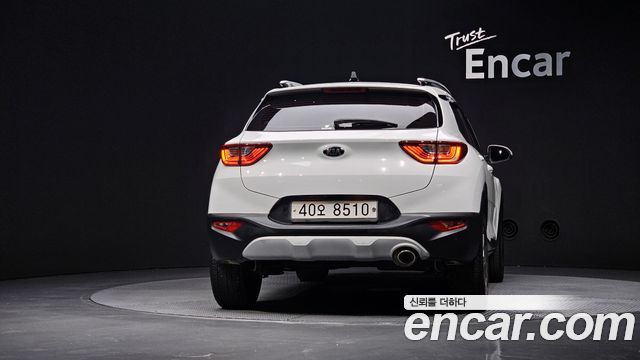 Kia Stonic из Кореи Encar