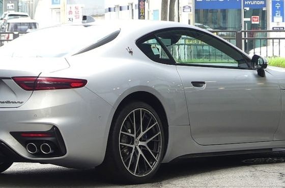 Maserati GranTurismo 3.0 V6 Trofeo — пробег 47 км — фото 2 из 5
