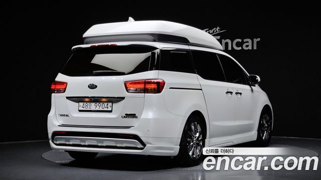 Kia Carnival 7-seater Hi-limousine VIP — пробег 171 693 км — фото 2 из 5
