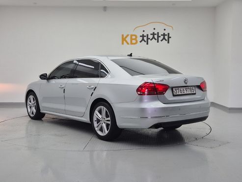 Volkswagen Passat 2.0 TDI B7 — пробег 138 943 км — фото 3 из 5