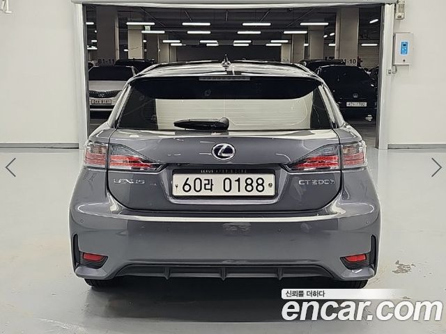 Lexus CT200h 1.8 Supreme ZWA10 — пробег 150 208 км — фото 3 из 5