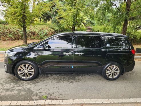 Kia Carnival 9-seater Noblesse — пробег 124 418 км — фото 3 из 5