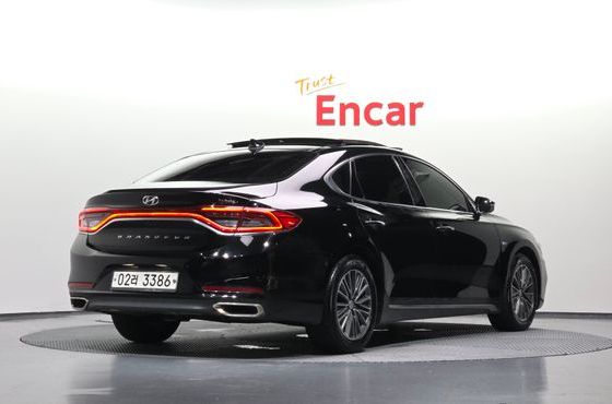 Hyundai Grandeur Exclusive Special — пробег 133 645 км — фото 2 из 5
