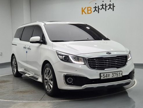 Kia Carnival 9-seater Prestige — пробег 159 000 км — фото 4 из 5
