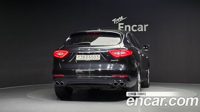Maserati Levante из Кореи Encar