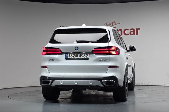 BMW X5 xDrive 40i M Sport — пробег 14 395 км — фото 4 из 5
